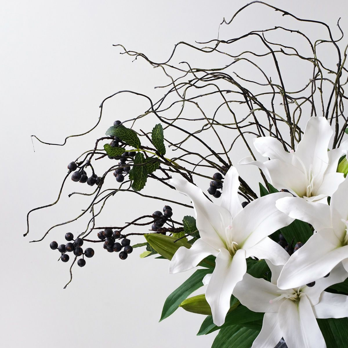 カサブランカリリー アレンジメント [P-11B]