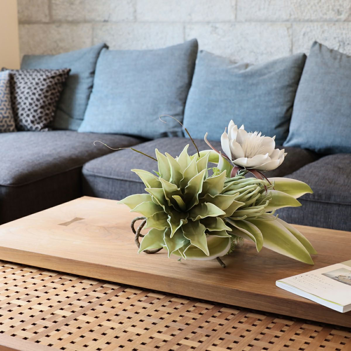 セピアフラワー グリーンフラワー アレンジメント [50]