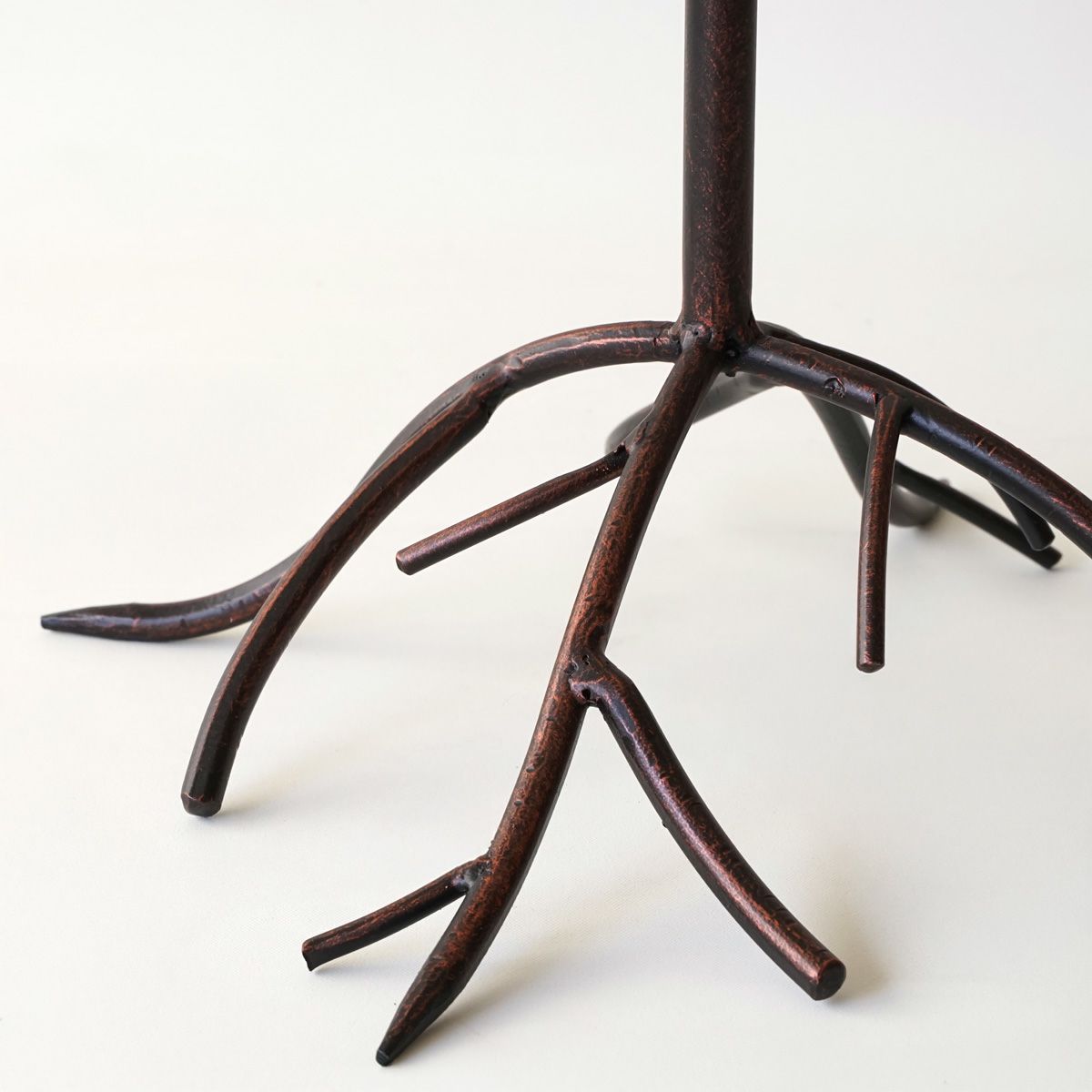 ツリー型アイアンスタンド