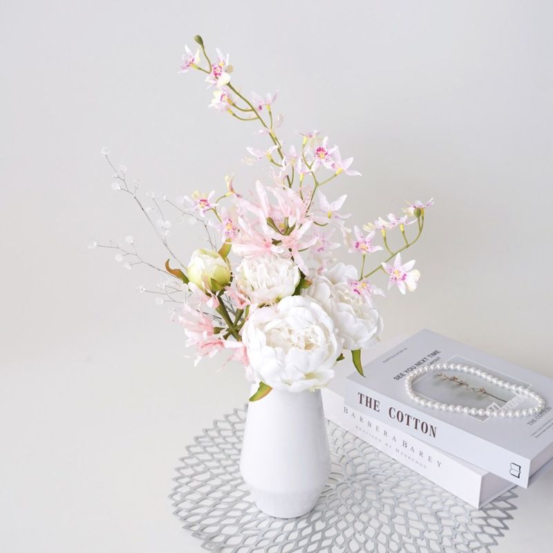 《オンライン限定》 12月のブーケ 澄み切った冬空を映すピオニー [WEB591]