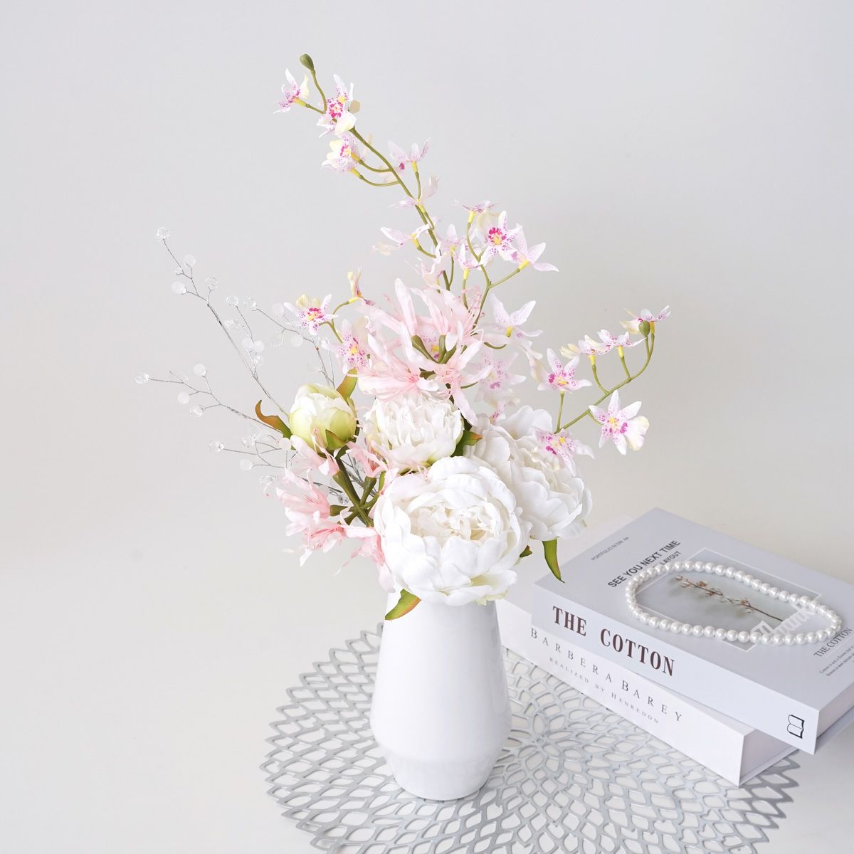 《オンライン限定》 12月のブーケ 澄み切った冬空を映すピオニー [WEB591]