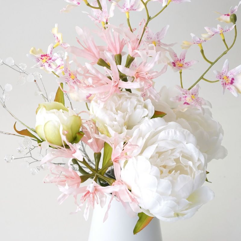 《オンライン限定》 12月のブーケ 澄み切った冬空を映すピオニー [WEB591]