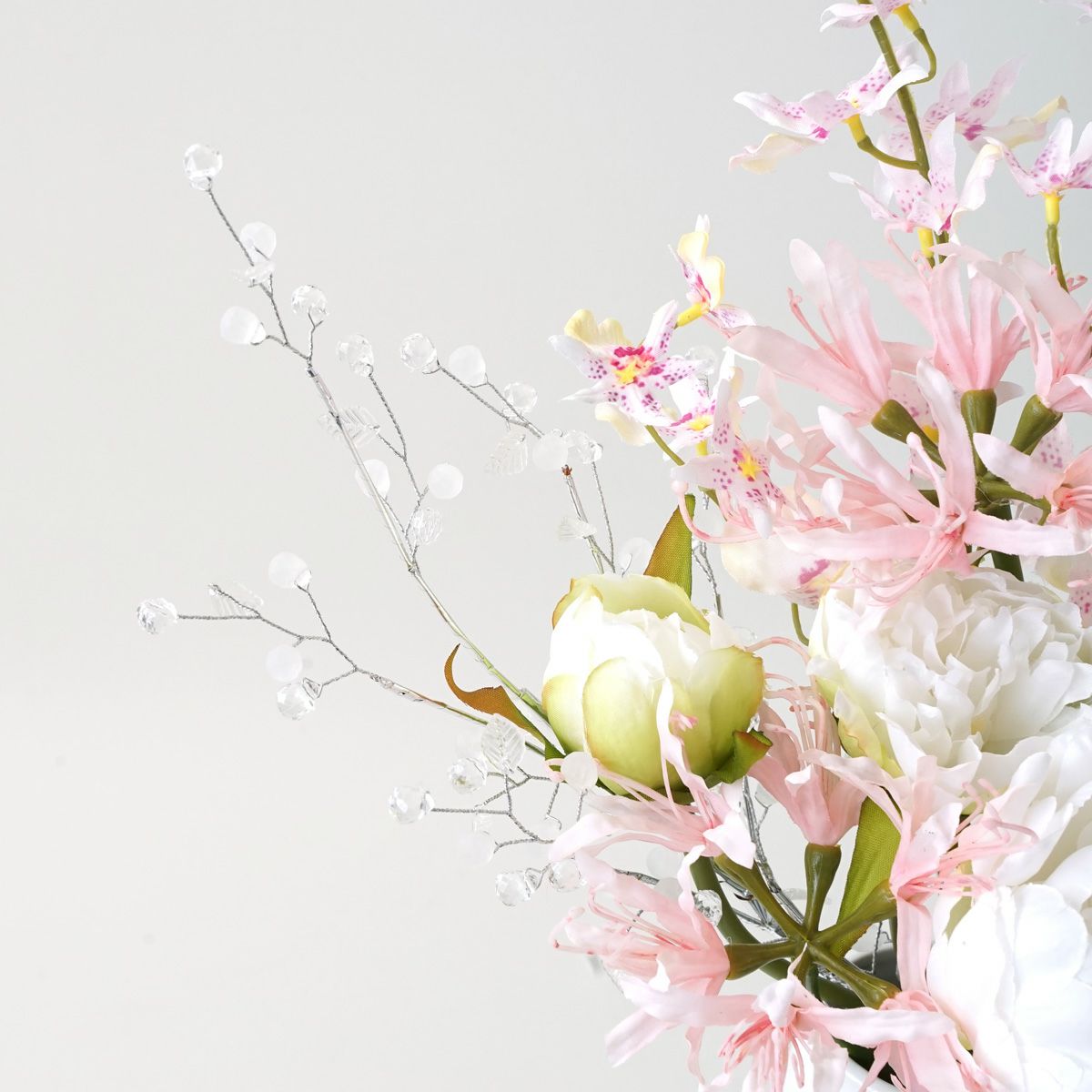 《オンライン限定》 12月のブーケ 澄み切った冬空を映すピオニー [WEB591]